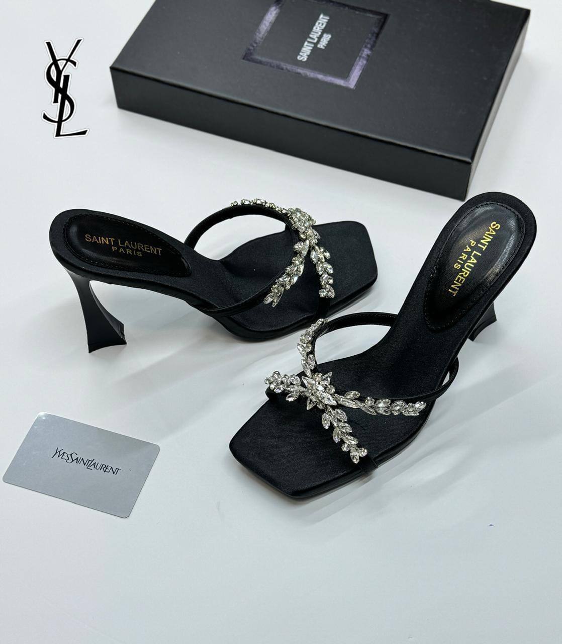 YSL
💯high quality
Size 36-37-38-39-40-41
115 dhs🪙🌨️

Zain86
♥️♥️♥️