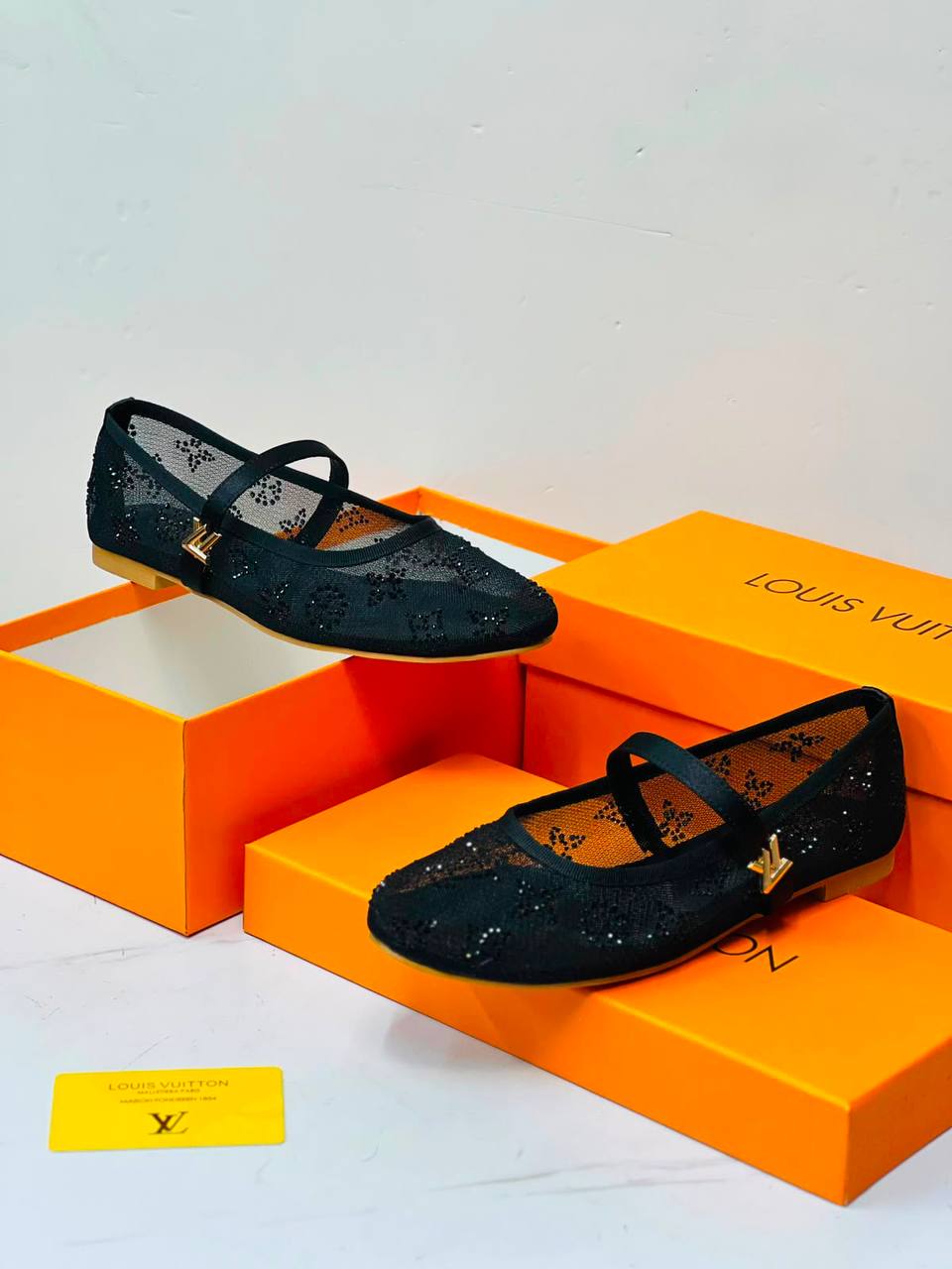 LV
Size 36-41
105 dhs💓

Zain21
♥️♥️♥️