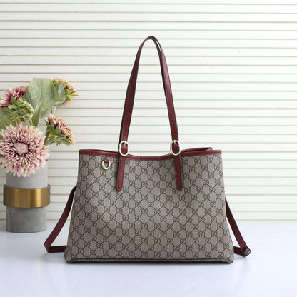 Gucci
High quality
Size: 37cm
115 dhs❣️

Zain50
♥️♥️♥️