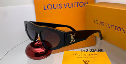 LV 
Master 
180 dhs❣️

Zain126
♥️♥️♥️