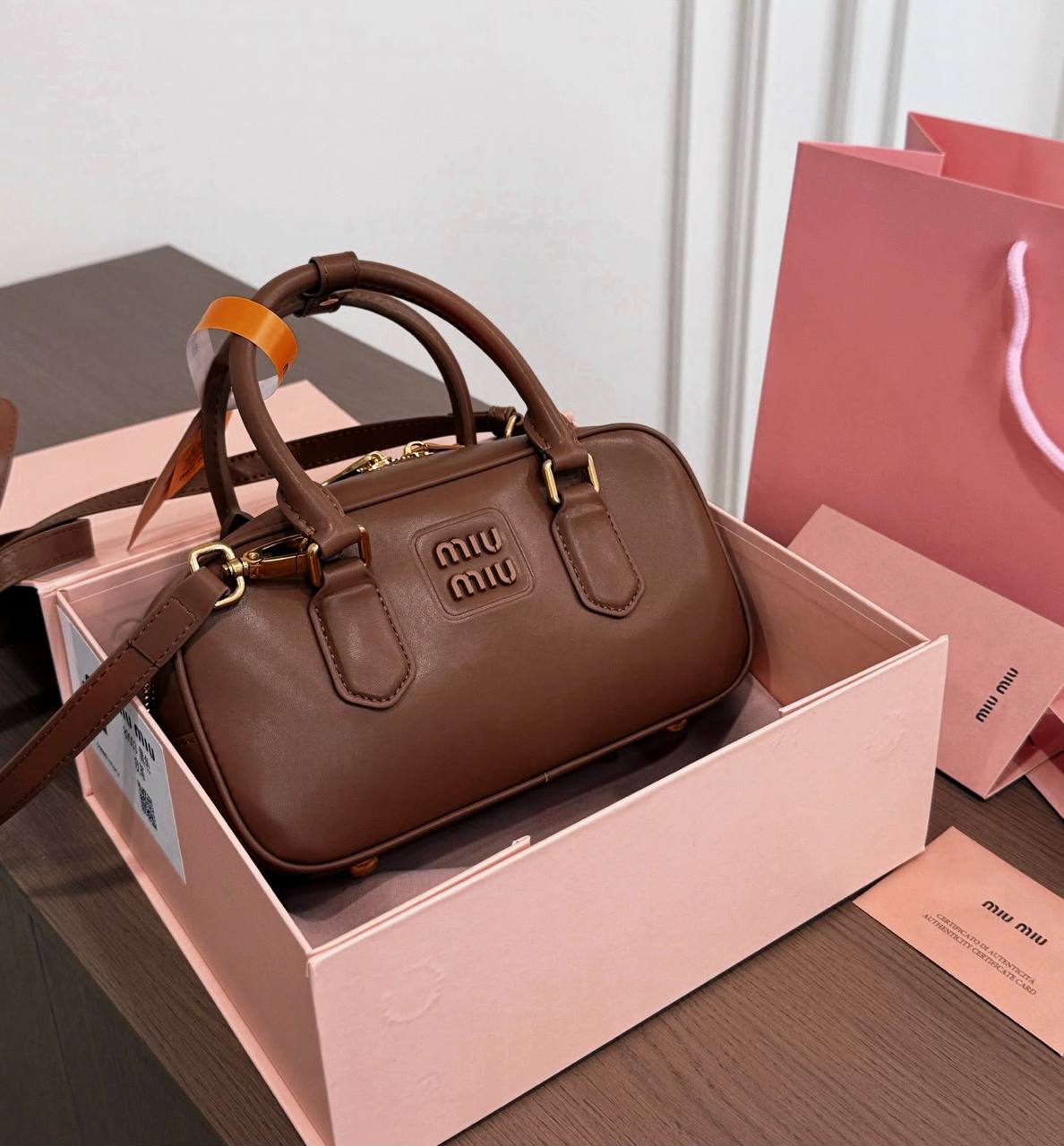 MIU MIU 

NEW CAME 
HIGH QUALITY 
WITH BOX 

120 dhs🇦🇪🇦🇪

Zain295
♥️♥️♥️