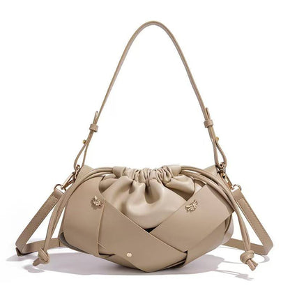 BOTTEGA 
100 dhs💛
size 26 cm

Zain161
♥️♥️♥️