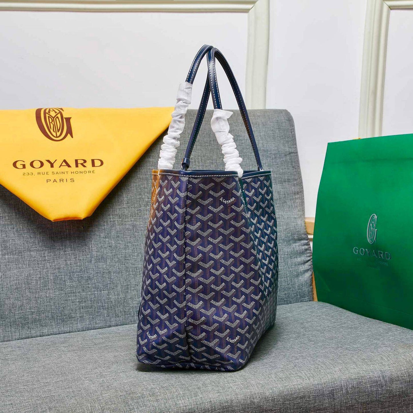 GOYARD 
NEW CAME 
GOOD QUALITY 
90 dhs❣️

Zain279
♥️♥️♥️
