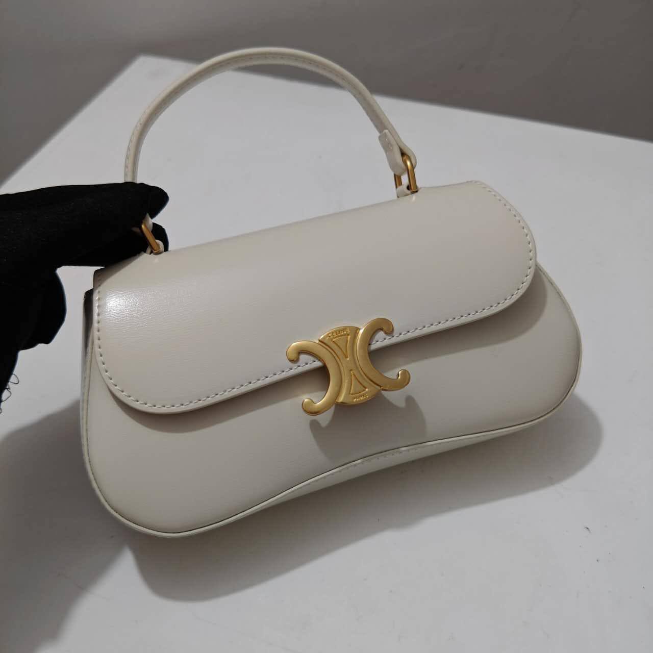 Celine Master
260 dhs🪙🌨️

Zain10
♥️♥️♥️