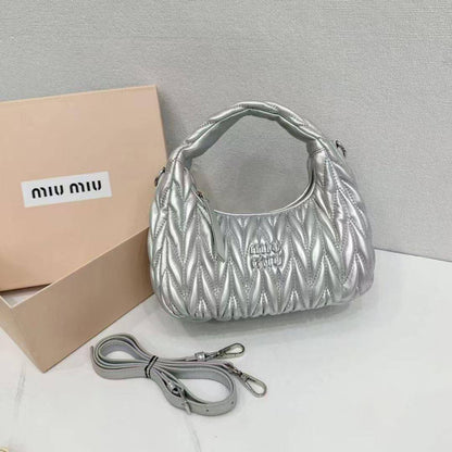 MIU MIU 
GOOD QUALITY *

WITHBOX 
🎁🎁🎁

110 dhs🪙🖤
*SIZE 25CM*…

Zain39
♥️♥️♥️