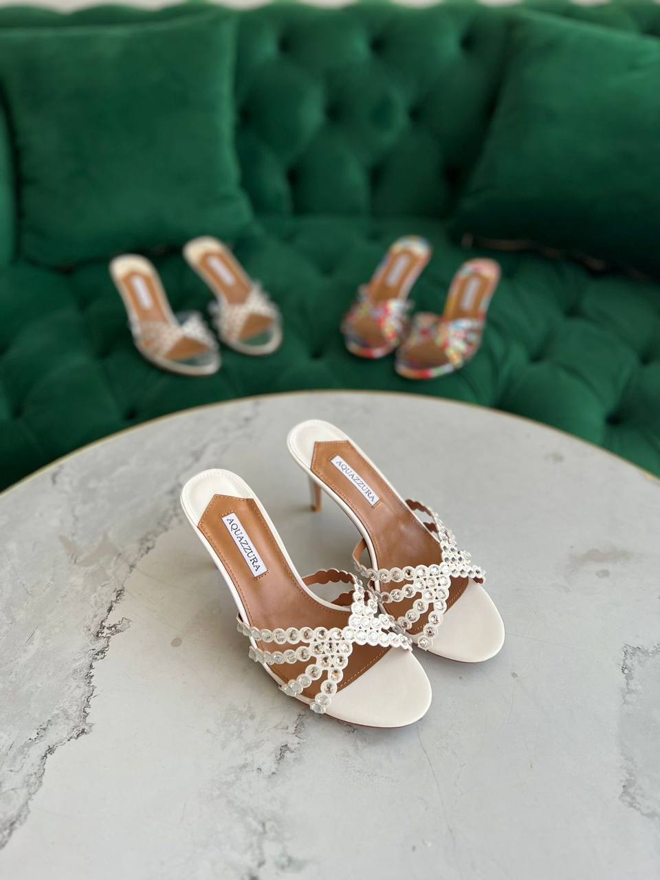 AQUAZZURA
*Super master quality*
*Size 36 to 42*
450 dhs🇦🇪

Zain113
♥️♥️♥️