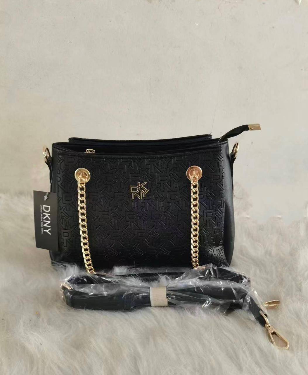 Dior
70 dhs✅

Zain50
♥️♥️♥️