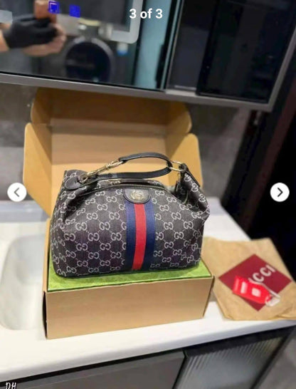 Gucci
GOOD quality 
90 dhs✅

Zain200
♥️♥️♥️