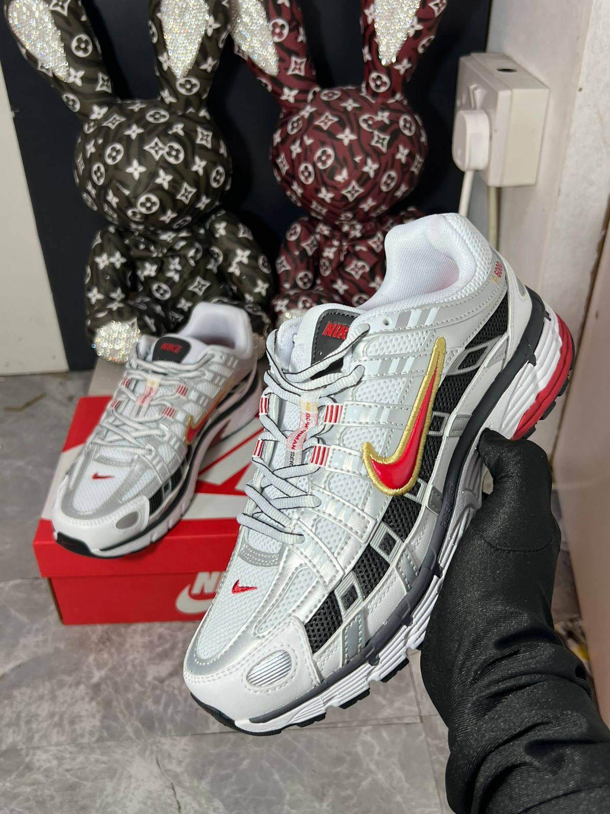 Nike P6000 ‘White/Varsity Red’🎈
36-45 AVAILABLE 🤩
220 dhs🪙🌨️

Zain242
♥️♥️♥️