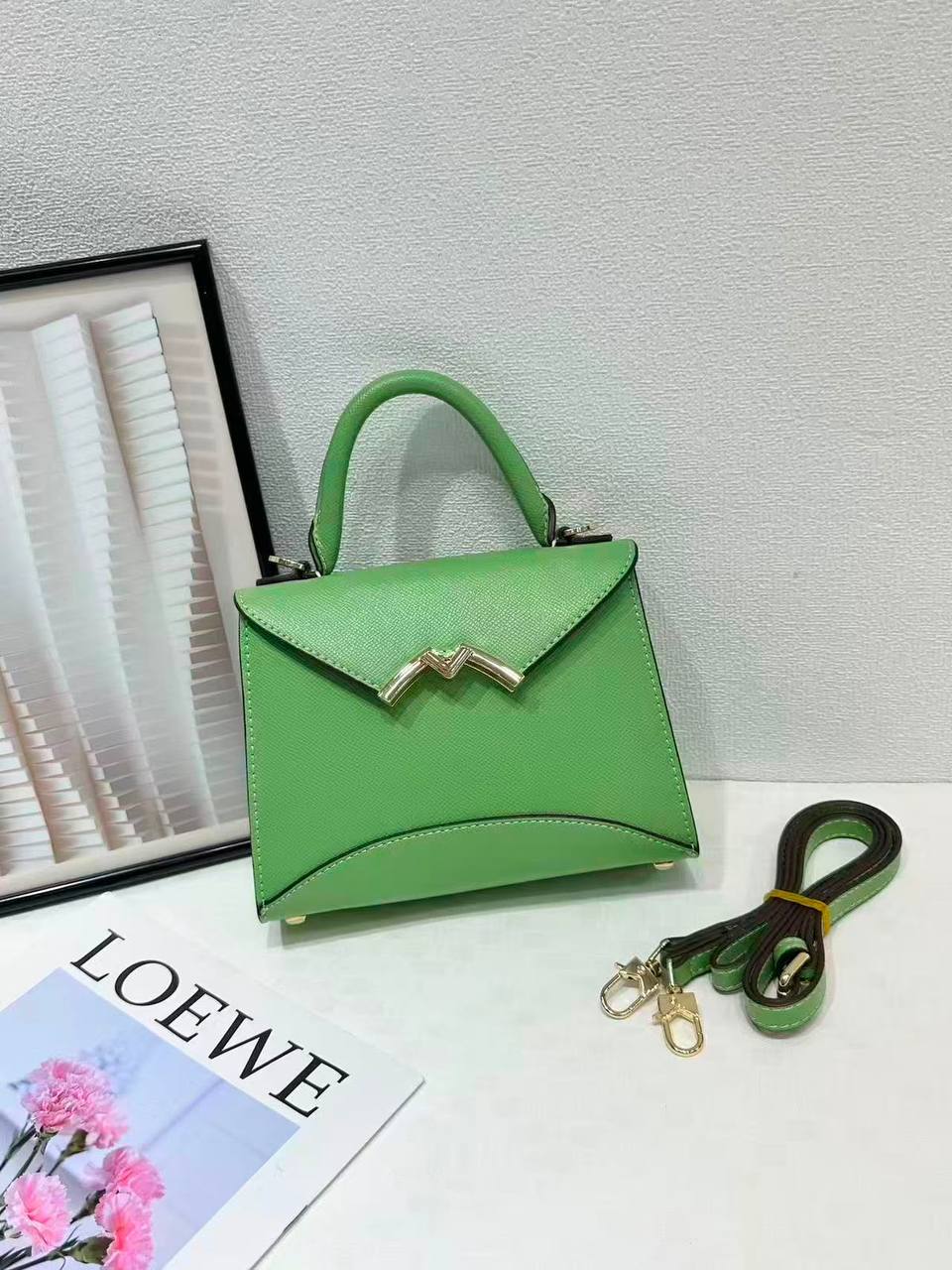 MOYNAT 
GOOD QUALITY WITH BOX 
110 DHS🇦🇪🇦🇪

Zain295
♥️♥️♥️