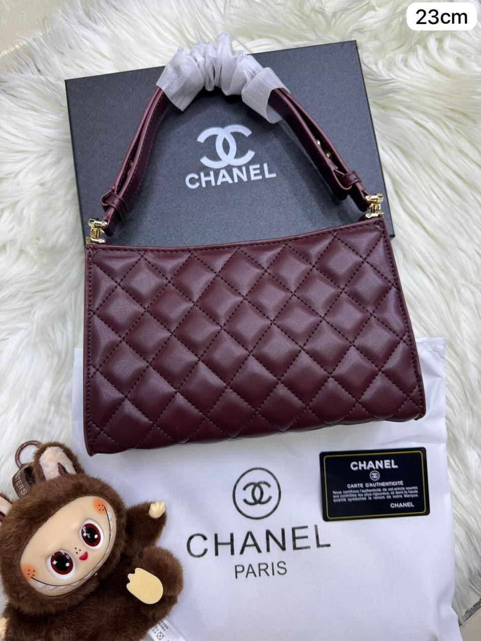 💖 Chanel 26x 
1️⃣ First quality +🎁
Size : 23 * 14 cm
90 dhs🇦🇪🇦🇪
with box

Zain115
♥️♥️♥️