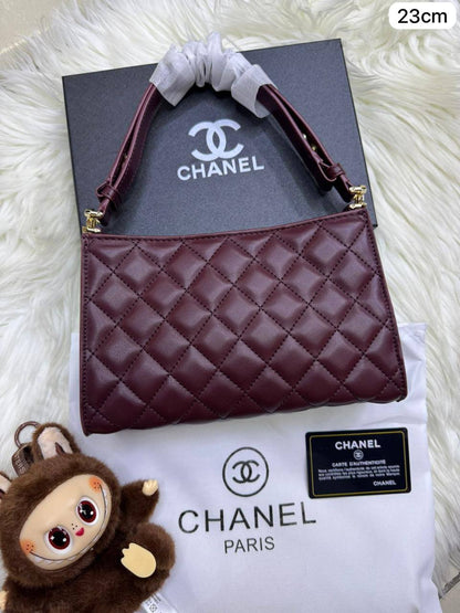 💖 Chanel 26x 
1️⃣ First quality +🎁
Size : 23 * 14 cm
90 dhs🇦🇪🇦🇪
with box

Zain115
♥️♥️♥️