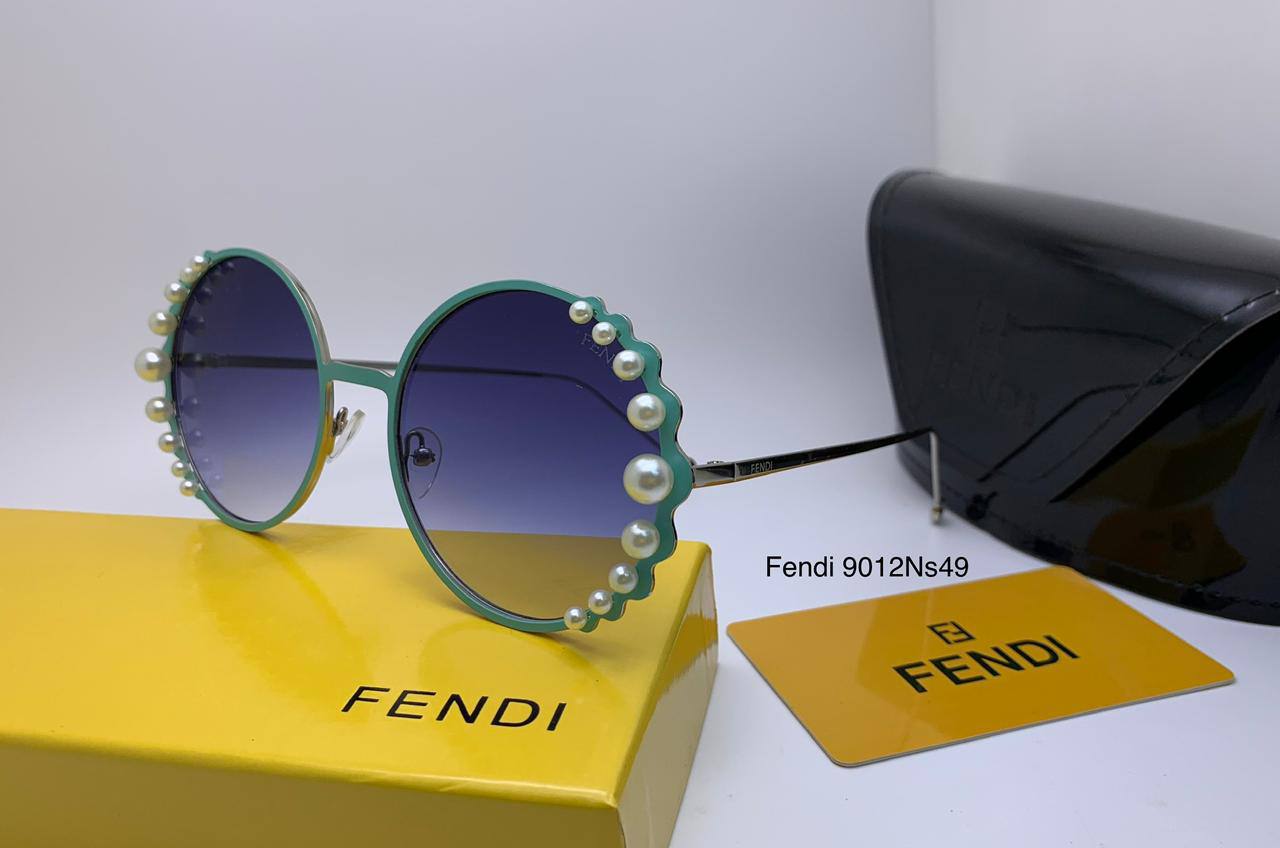 Sunglasses
Prada - Fendi
70 dhs🪙💕

Zain126
♥️♥️♥️