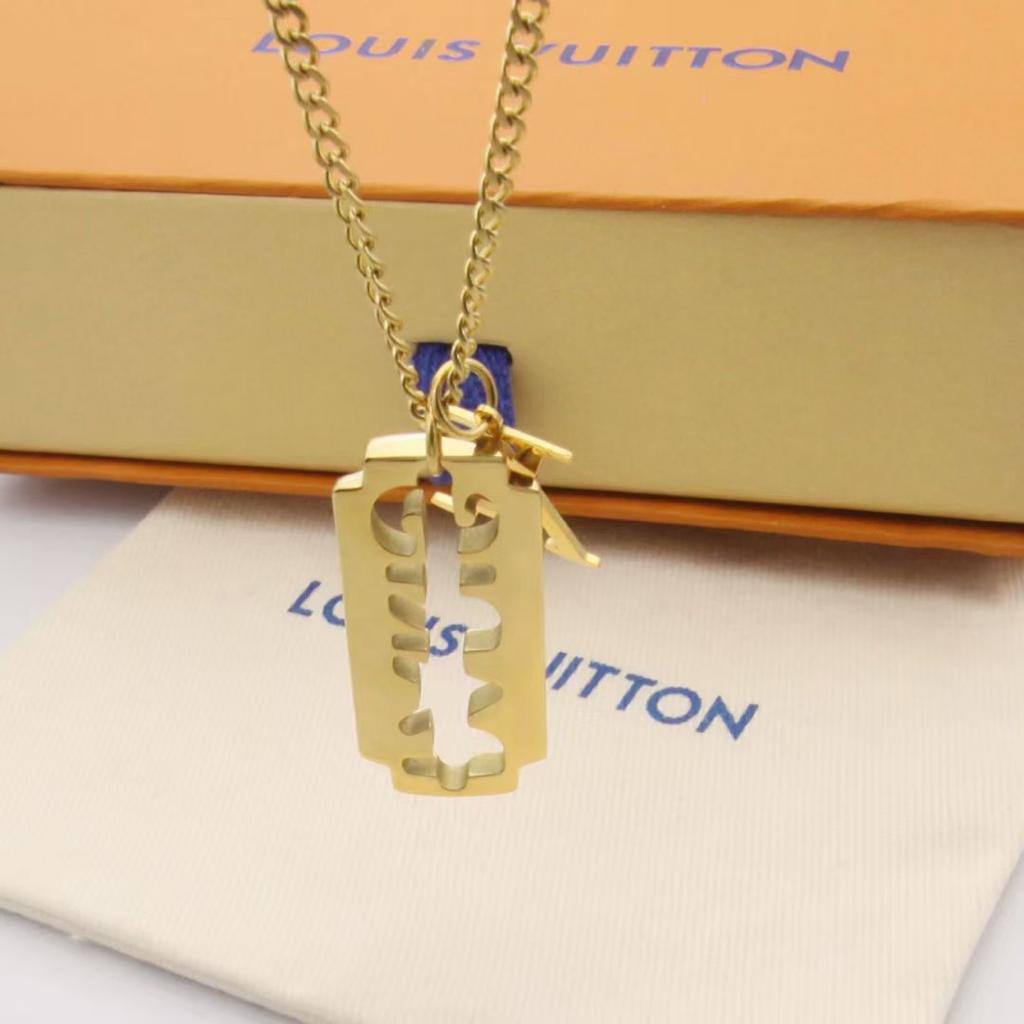 LV NECKLACE
MASTER✨💫
50 DHS✅
WITH BOX AND PAPER BAG 🎁🛍️

Zain89
♥️♥️♥️