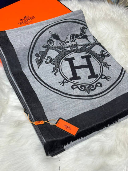 Scarf
Hermes
New cotton 
45 dhs✅

Zain93
♥️♥️♥️
