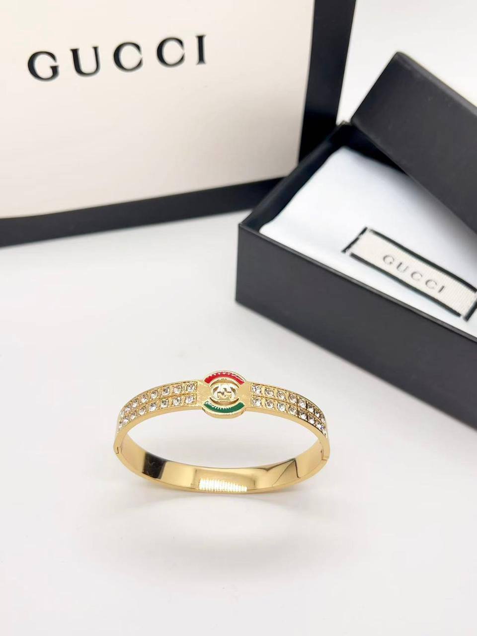 Bangles

20 dhs💚

normal box🎁

Zain216
♥️♥️♥️