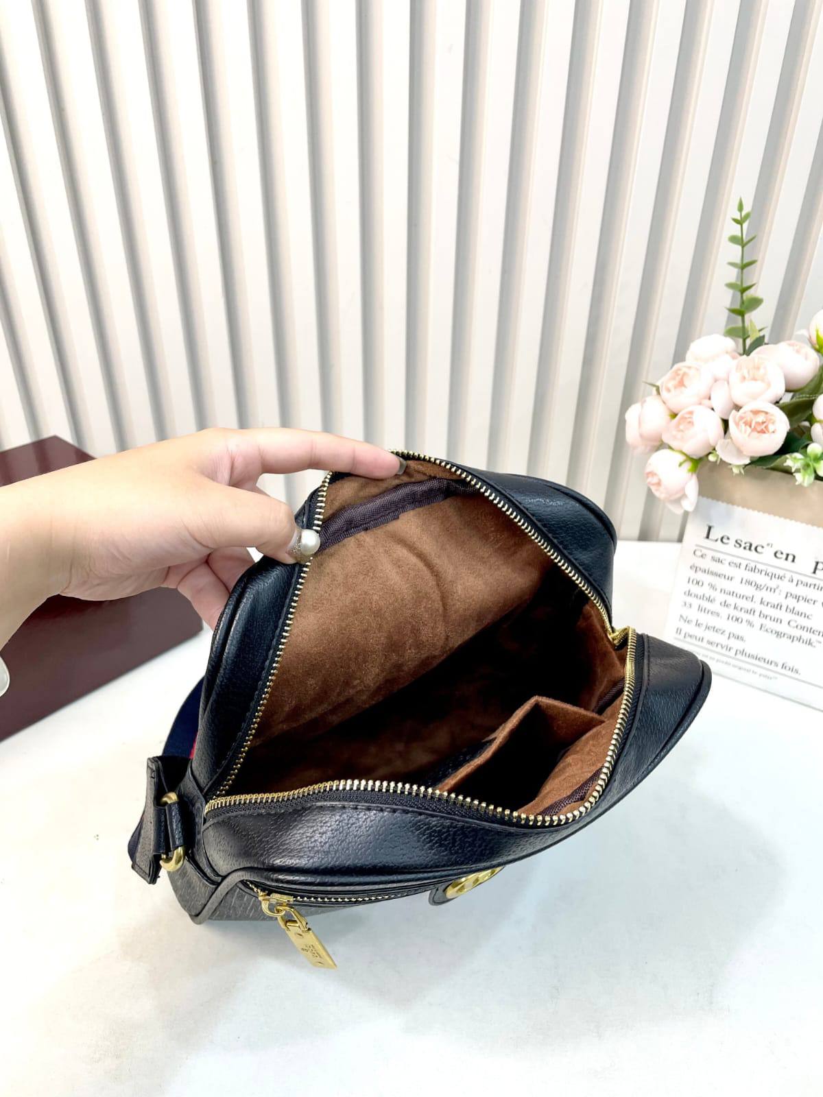 Gucci

Nobox
85 dhs🇦🇪🇦🇪

Zain235
♥️♥️♥️