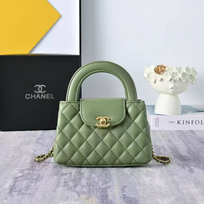 Chanel
100 dhs🇦🇪🇦🇪

Zain143
♥️♥️♥️