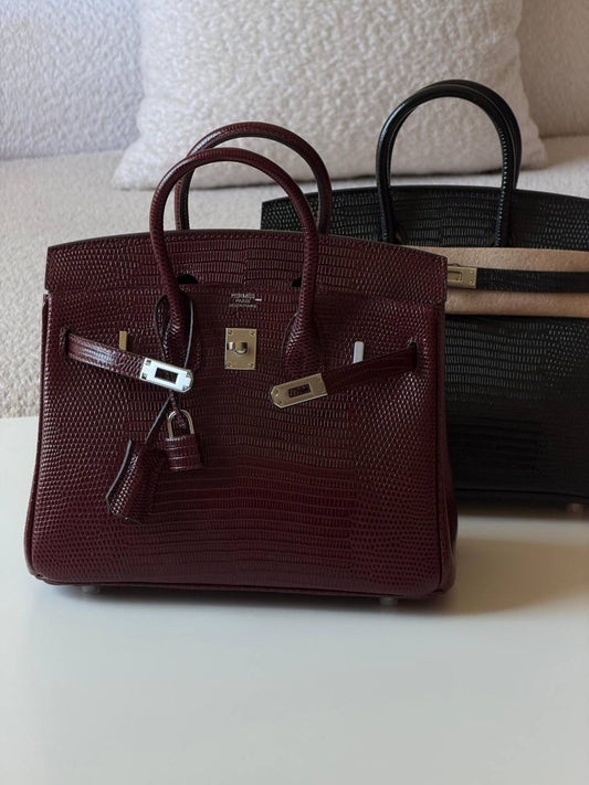 Hermes
birkin  lizard 25 cm💥Master quality ✅with box📦
990 dhs✅

Zain52
♥️♥️♥️