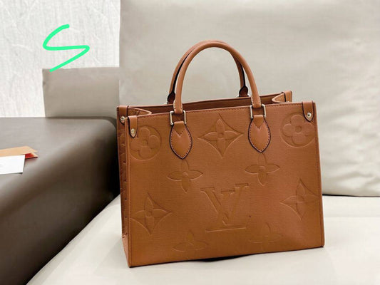 LV
 ONTHEGO GOOD QUALITY MEDUIM SIZE NEW CAME 
100 dhs✅

Zain295
♥️♥️♥️