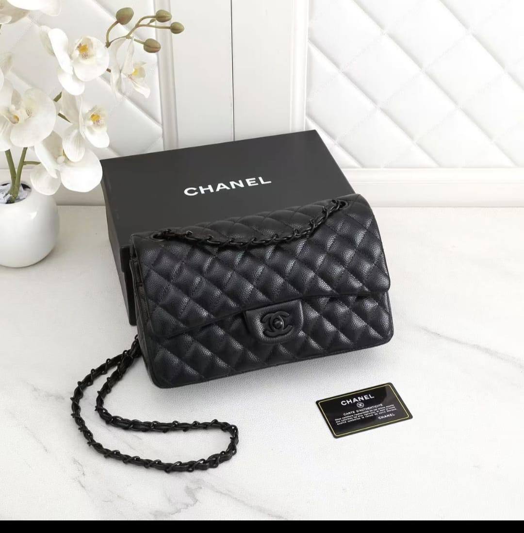 Chanel

withbox 
🎁🎁🎁

110 dhs🪙🌨️

Zain143
♥️♥️♥️