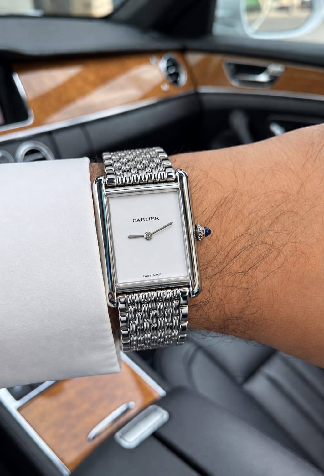 Cartier 

watch unsix (
size36mm) 

good quality 
230 dhs🇦🇪🇦🇪

Zain59
♥️♥️♥️
