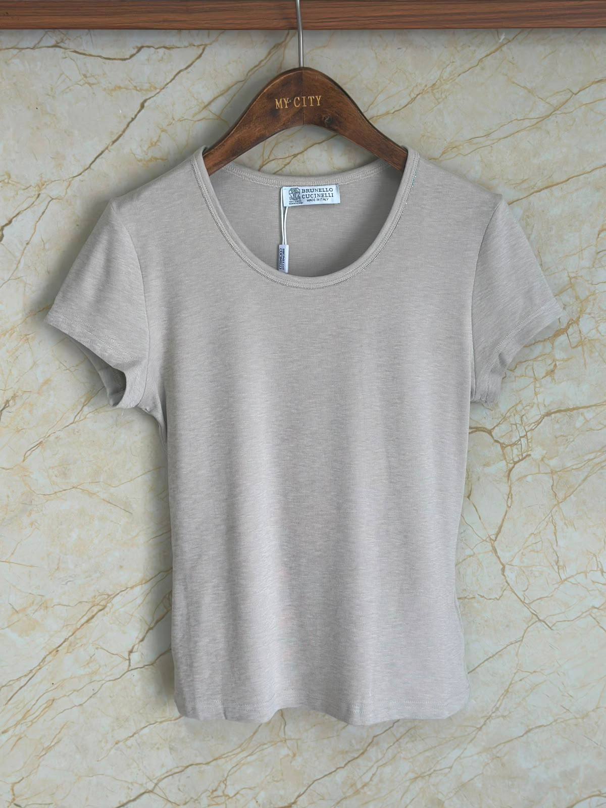 BRUNELLO CUCINELLI

Women’s Tshirt 

Master Quality 
SML

320 dhs🇦🇪🇦🇪🇦🇪

Zain276
♥️♥️♥️