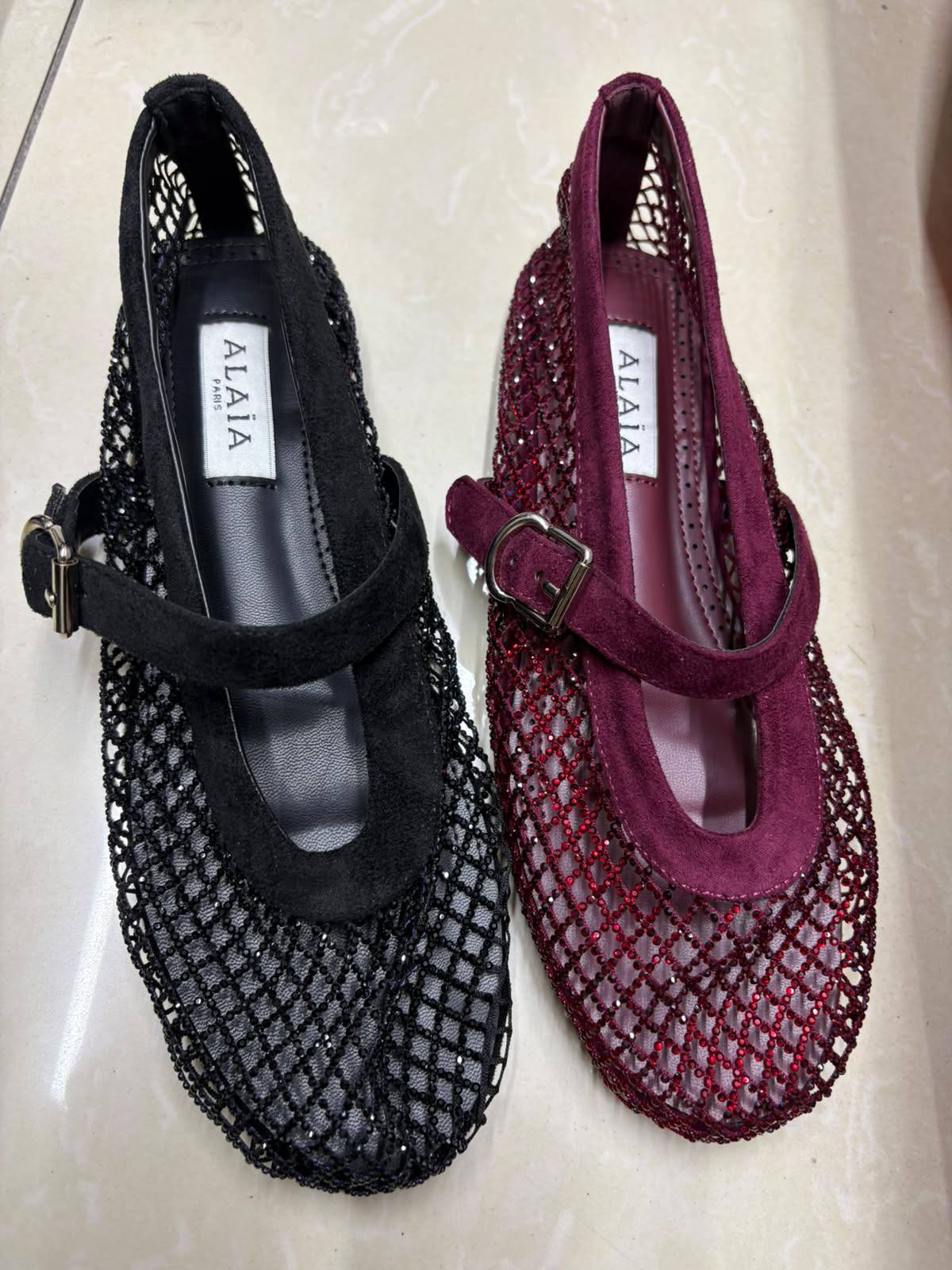 Alaia

150 dhs🇦🇪🇦🇪🇦🇪

35 to 41 
Zain145
♥️♥️♥️