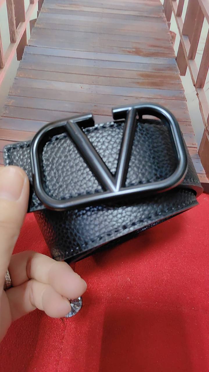 Belts

35 dhs💓

with box 
🎁🎁🎁

Zain232
♥️♥️♥️
