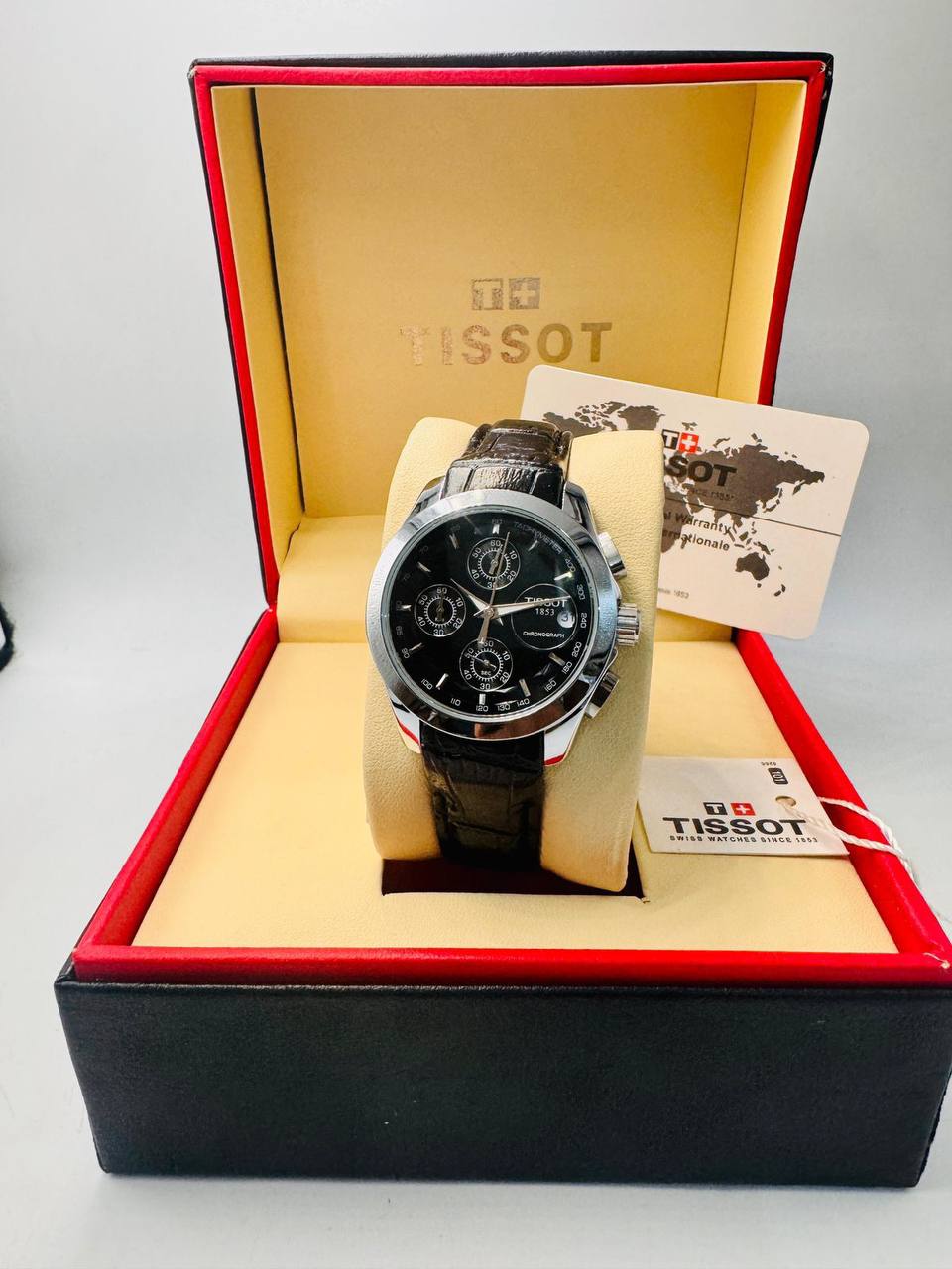 Tissot Ladies
*chronograph working*
*offer price 
55 dhs✅

Zain08
♥️♥️♥️