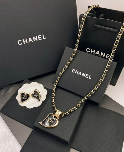 OFFER 
Chanel Set
💥
55 DHS✅
WITH NORMAL CHANEL BOX AND PAPER BAG🛍️🎁

Zain89
♥️♥️♥️