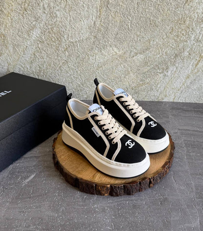 CHANEL 💫😍
SuperMaster Quality 💯
450 dhs✅
Size: 36-41 💥

Zain171
♥️♥️♥️