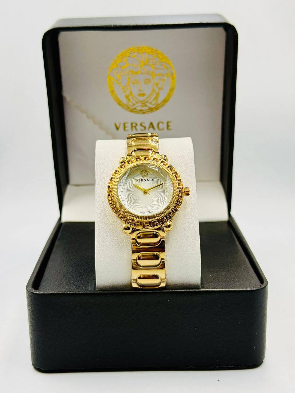 Versace ladies 
55 dhs🪙🌨️

Zain08
♥️♥️♥️