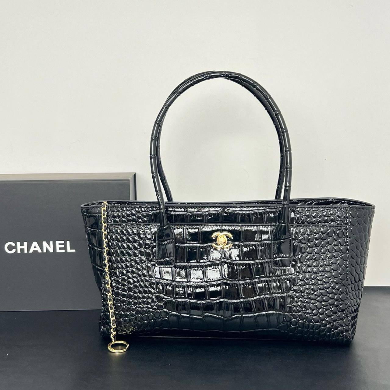 Chanel
Master
35cm🫶🏼🫶🏼 
350 dhs✅

Zain297
♥️♥️♥️