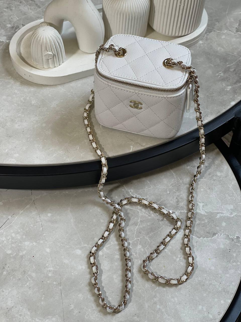 Chanel  ✨💥
Available original box 📦 
With full packing 🎀🎀
Super high quality 💥💥
For Price 👇 WhatsApp✅
0568585901 
0507557372
0552275751 Owner Zain 👌

Zain283
♥️♥️♥️