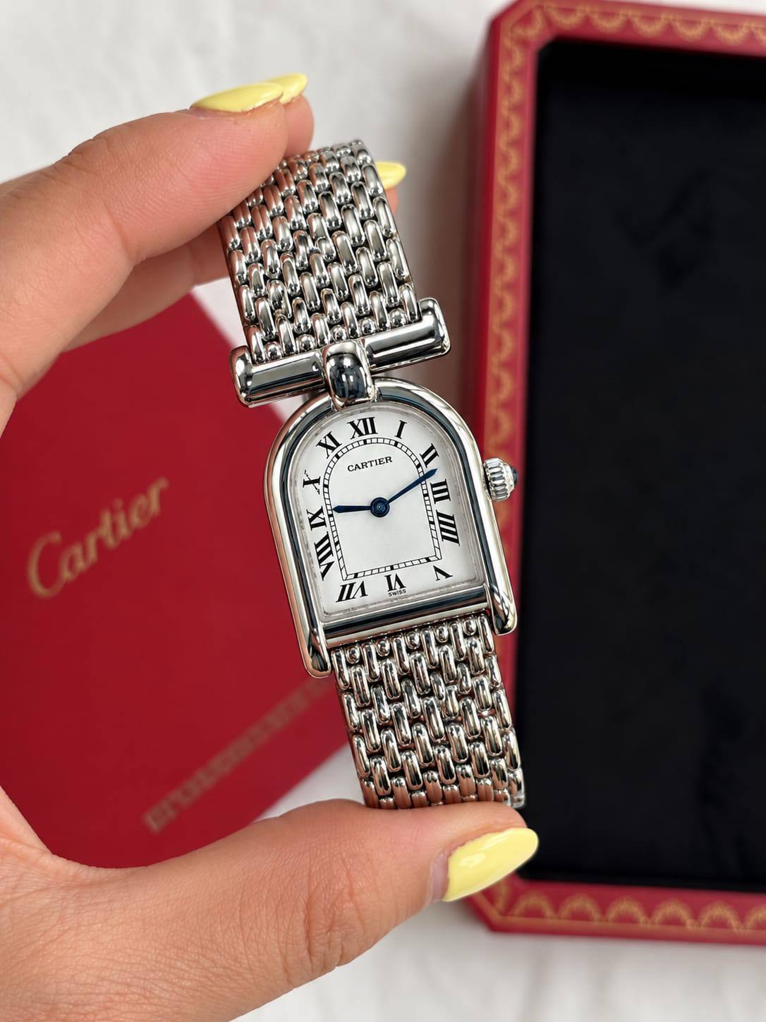 Cartier 

watch for ladies 

good quality 

280 dhs🇦🇪🇦🇪
 (size 23mm)

Zain59
♥️♥️♥️