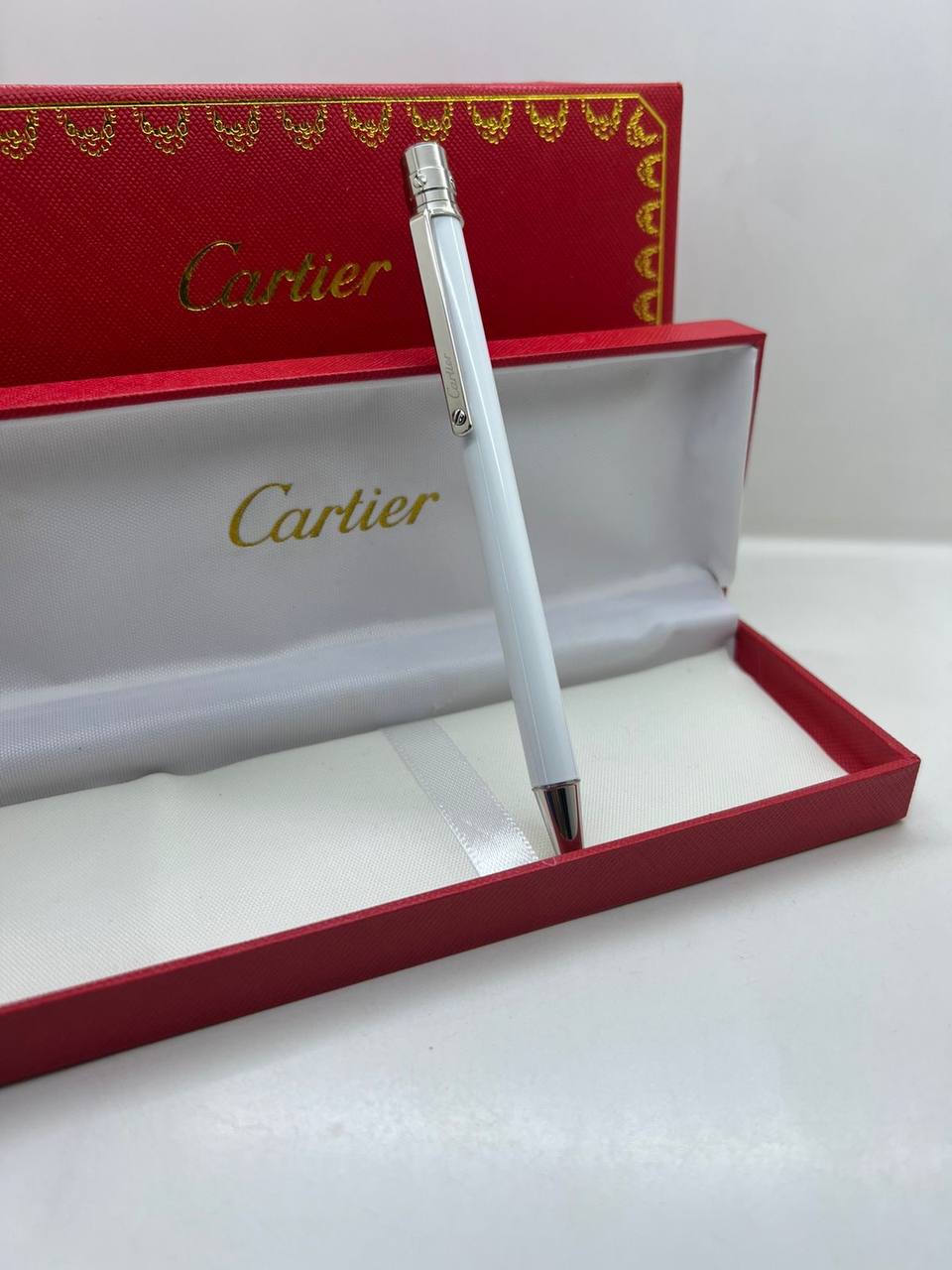 Cartier
Pen
65 dhs✅

Zain182
♥️♥️♥️