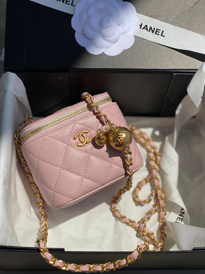 Chanel

90 dhs🇦🇪🇦🇪
Withbox

Zain219
♥️♥️♥️