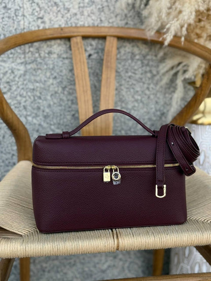 Available Again✨✨✨

LORO PIANA

27cm
370 dhs🪙🌨️

Top quality 
With box🎁

Zain167
♥️♥️♥️