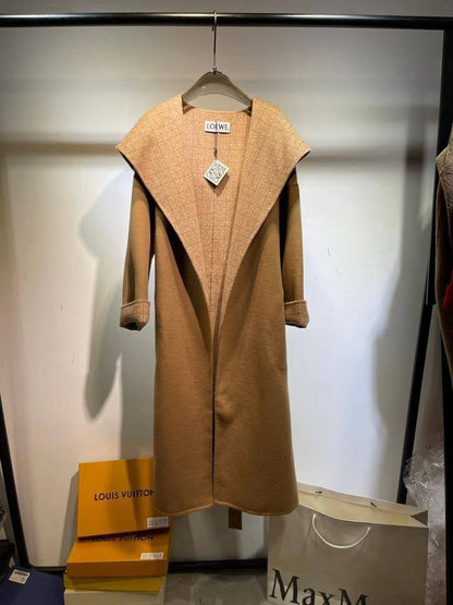 *New collections master                                             
good pualiit 💖👌🧥🧥
*AVAILABLE
280 dhs🪙💕
size：S M L

Zain231
♥️♥️♥️