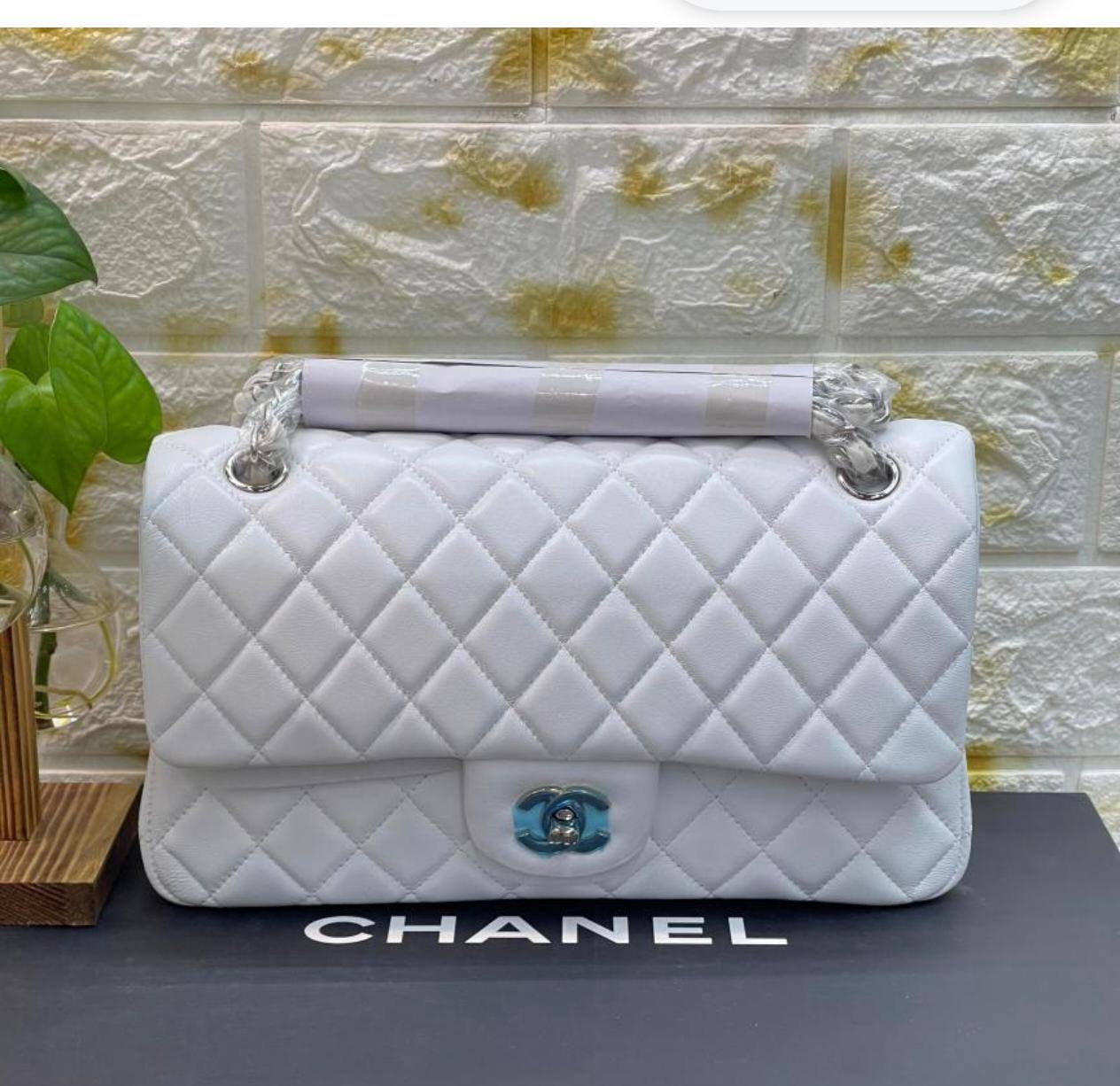 CHANEL 💕💕💕
Super master quality 🔥💯Available 💫💫💫
With full packaging 🎁
For Price 👇 WhatsApp✅
0568585901 
0507557372
0552275751 Owner Zain 👌

Zain252
♥️♥️♥️