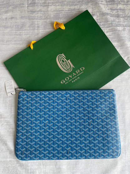 GOYARD                                                                   *File bag*                                                                                
*40cm*
*Super Master quality*      
350 dhs🪙🖤

Zain179
♥️♥️♥️