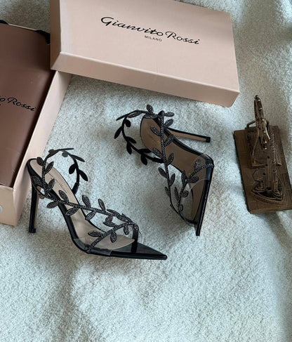 New. Rossi  heel 

   Size  .  36.  to 41

120 dhs🪙💚

Zain80
♥️♥️♥️