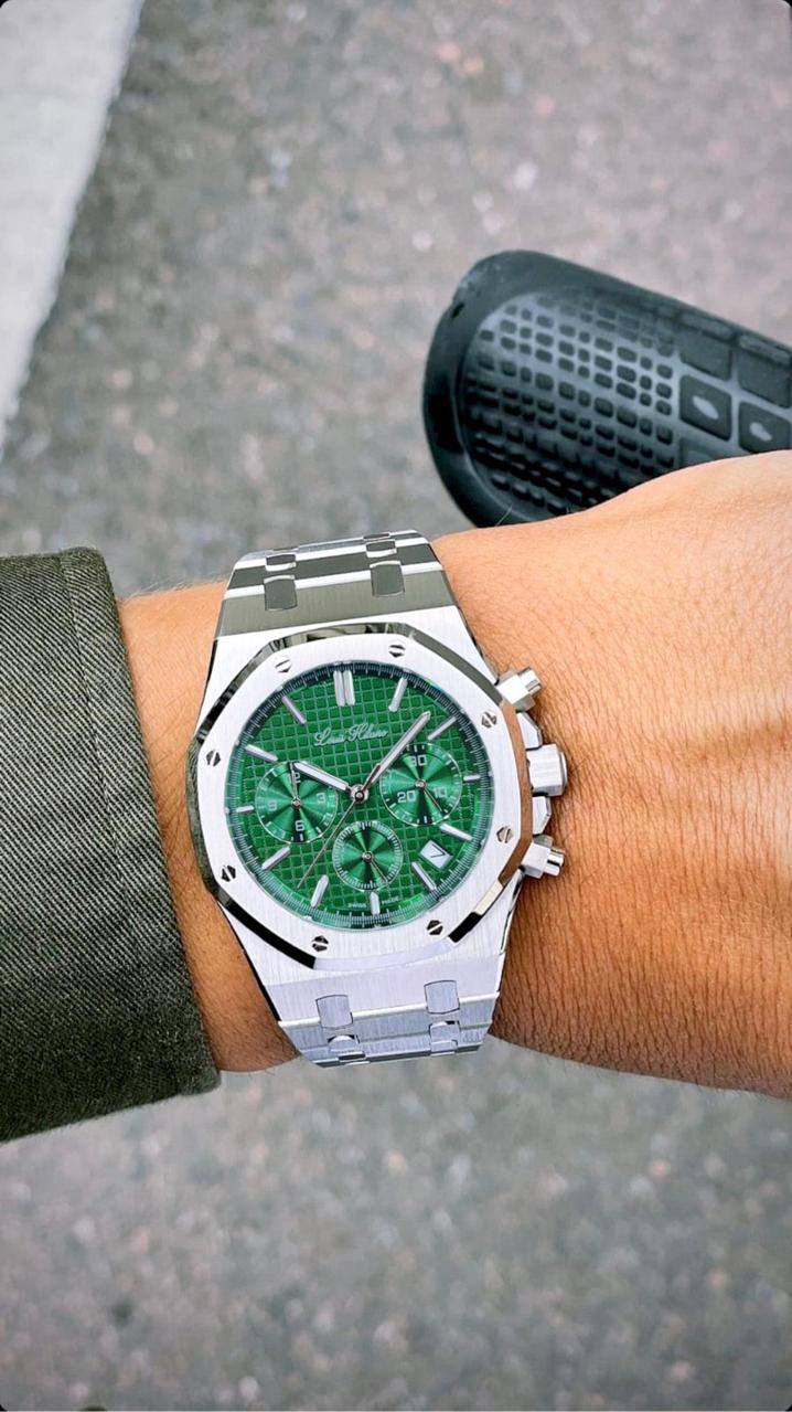 Louis Hilano 
watch for men good quality 
260 dhs❣️

Zain59
♥️♥️♥️