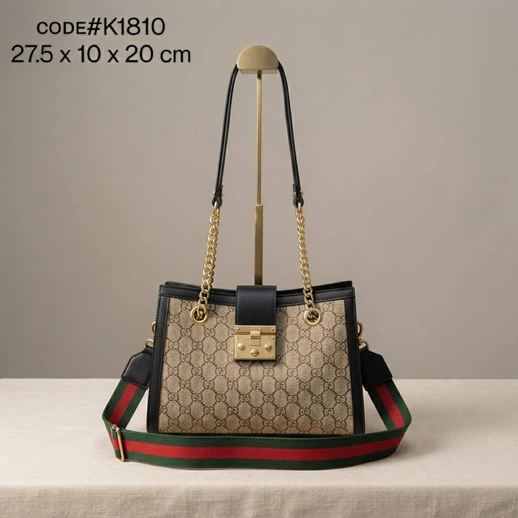 GUCCI ᴘᴀᴅʟᴏᴄᴋ ɢɢ
sᴜᴘʀᴇᴍᴇ sʜᴏᴜʟᴅᴇʀ ʙᴀɢ
ᴡɪᴛʜ ʟᴏɴɢ ᴛʀɪᴍ sᴛʀᴀᴘ
sɪᴢᴇ: 27.5 cm

75 dhs✅

Zain31
♥️♥️♥️