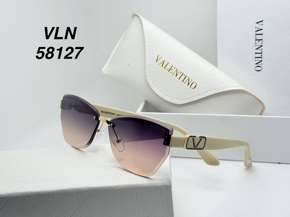 Ladies sunglasses 
70 dhs🇦🇪🇦🇪

Zain126
♥️♥️♥️