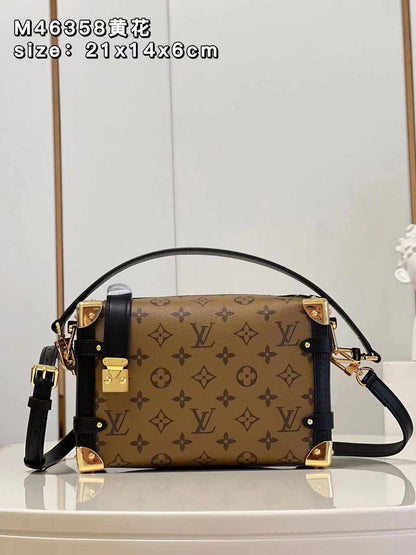 LV
SIZE 
23cm

With BOX
115 dhs🇦🇪🇦🇪🇦🇪

Zain244
♥️♥️♥️