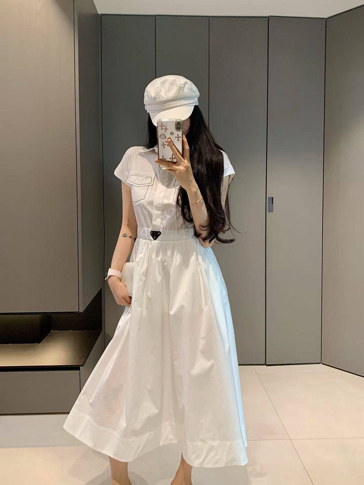 *New collections 💕💕  
190 dhs❣️
*good  quality  
*Sizes:S M L 
*AVAILABL

Zain231
♥️♥️♥️