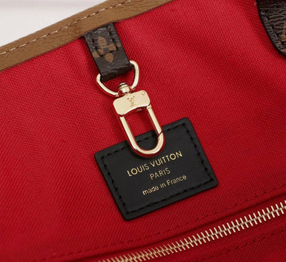LV
ONTHEGO NEW CAME GOOD QUALITY 
110 dhs✅
Size:41cm

Zain295
♥️♥️♥️