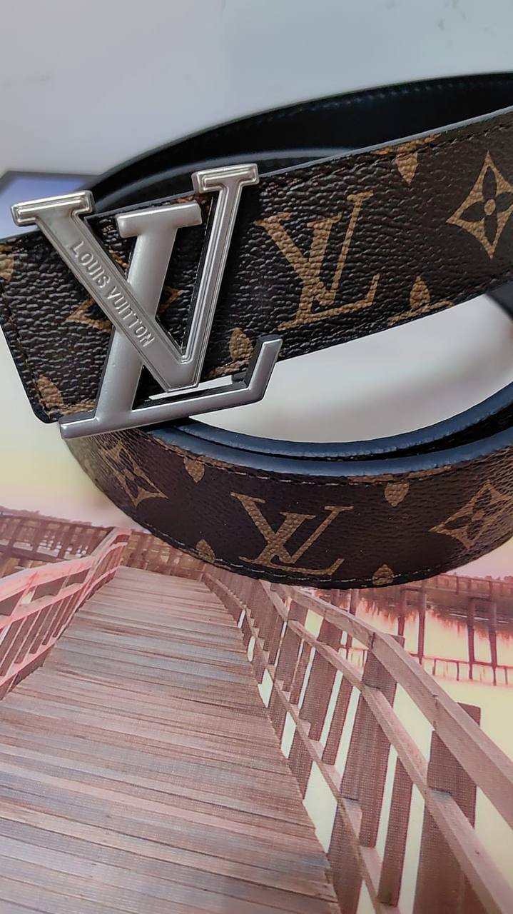 Belts

35 dhs💓

with box 
🎁🎁🎁

Zain232
♥️♥️♥️